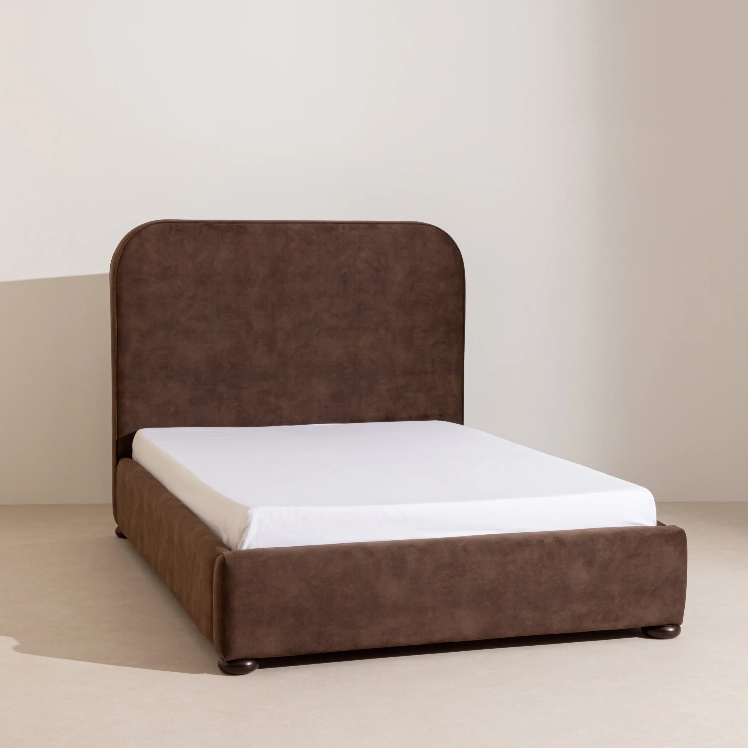 Curve Bed - Chocolate