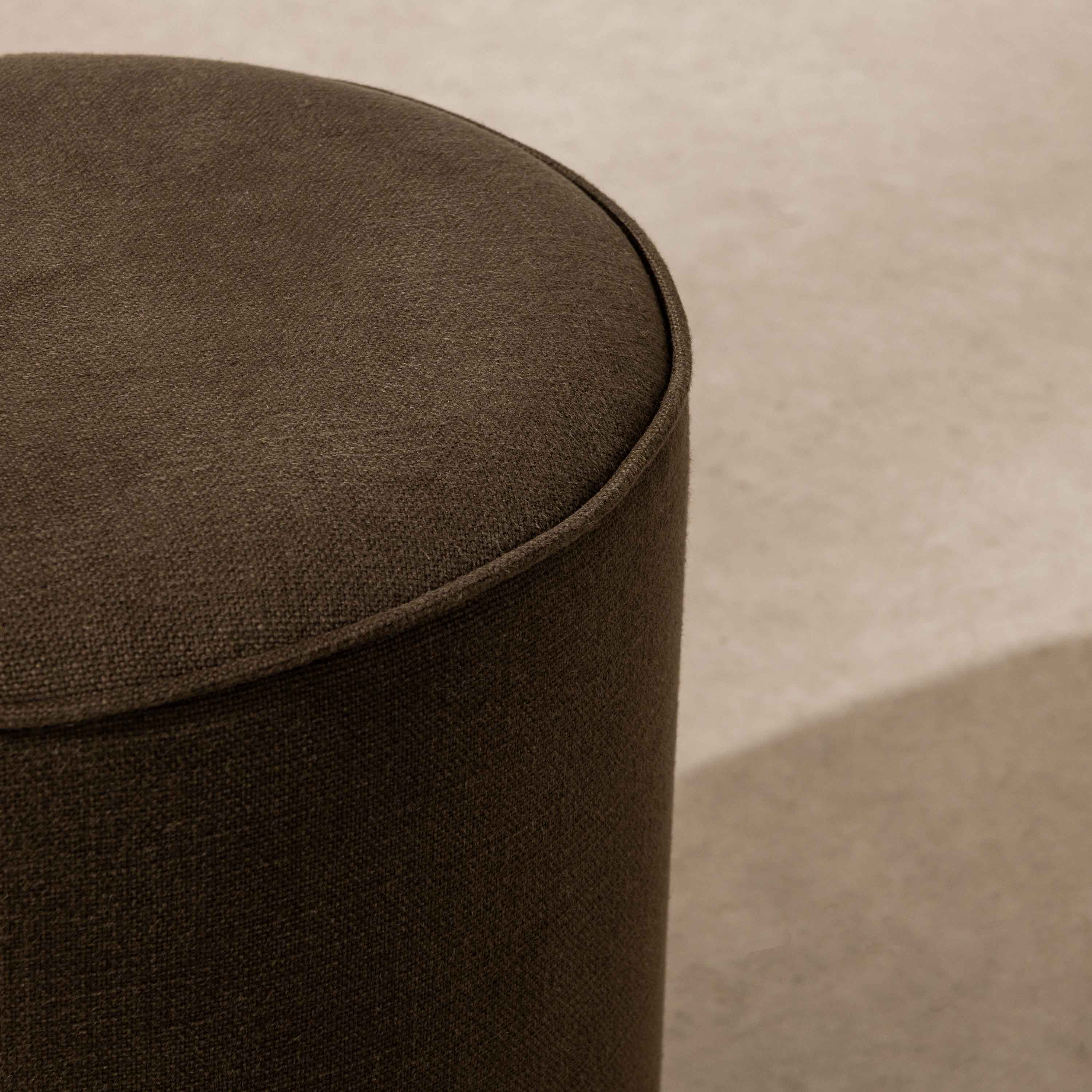 Frill Pouffe - Image 3