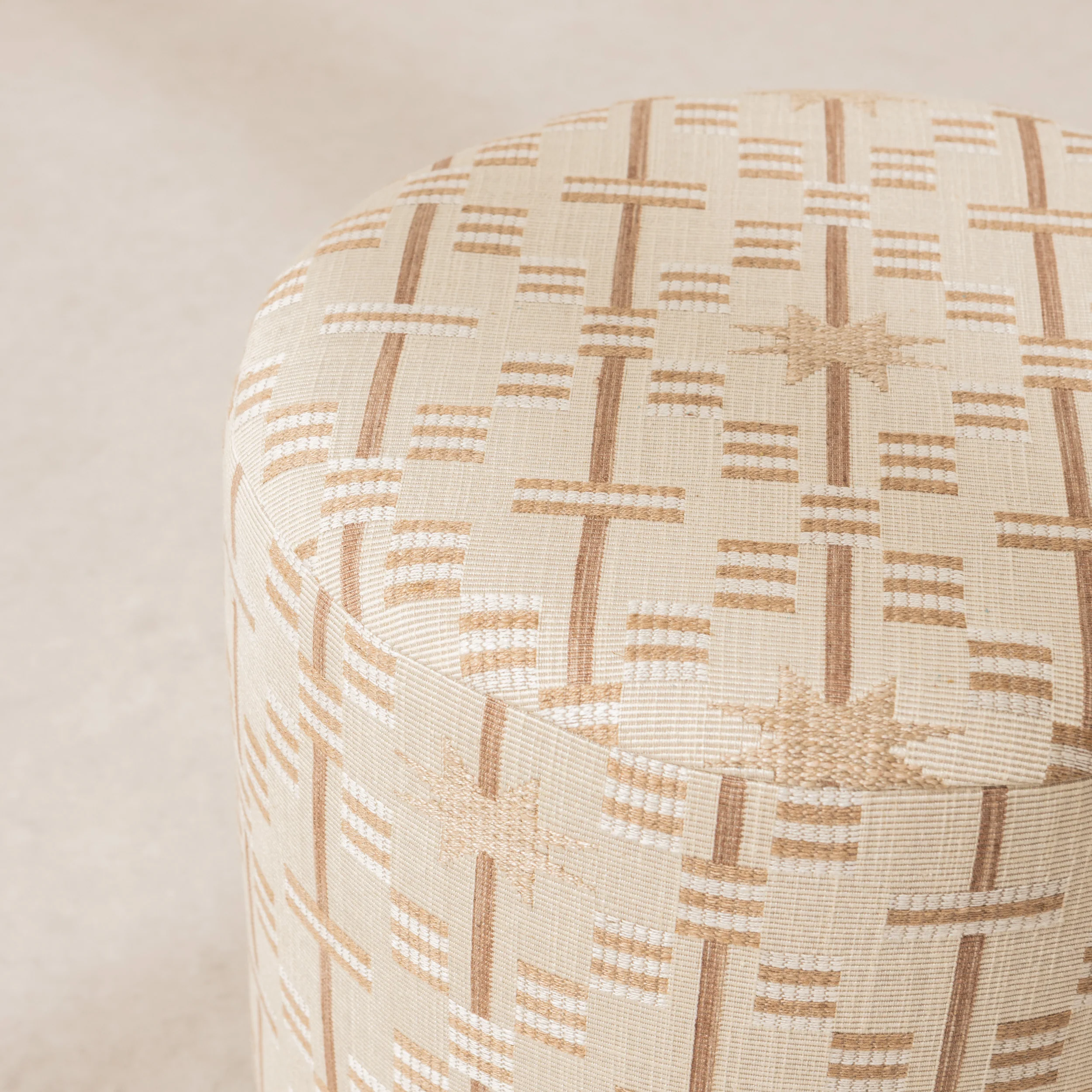 Linen Pouffe with Walnut Plinth - Afua - Image 3