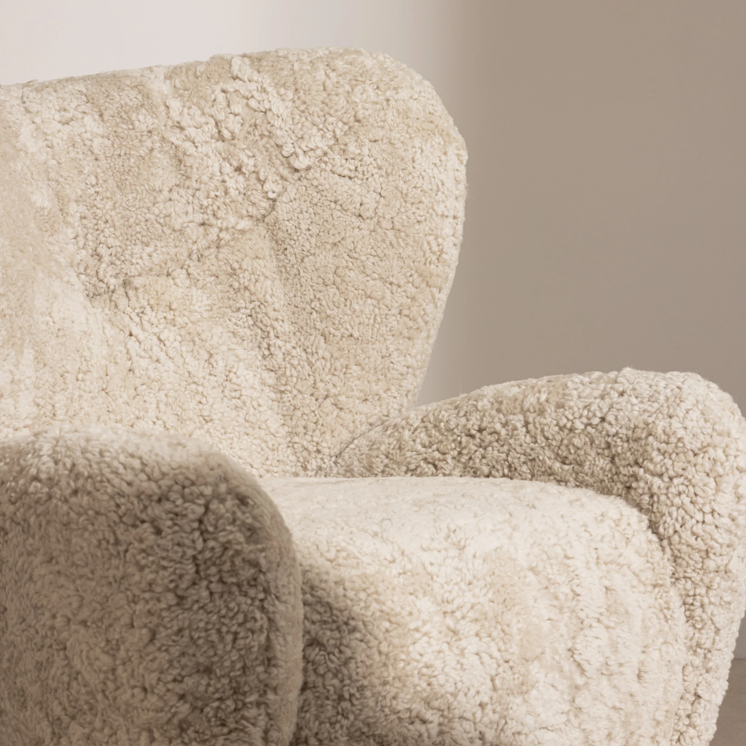 No.17 The Solace Sheepskin Lounge Chair - Image 3