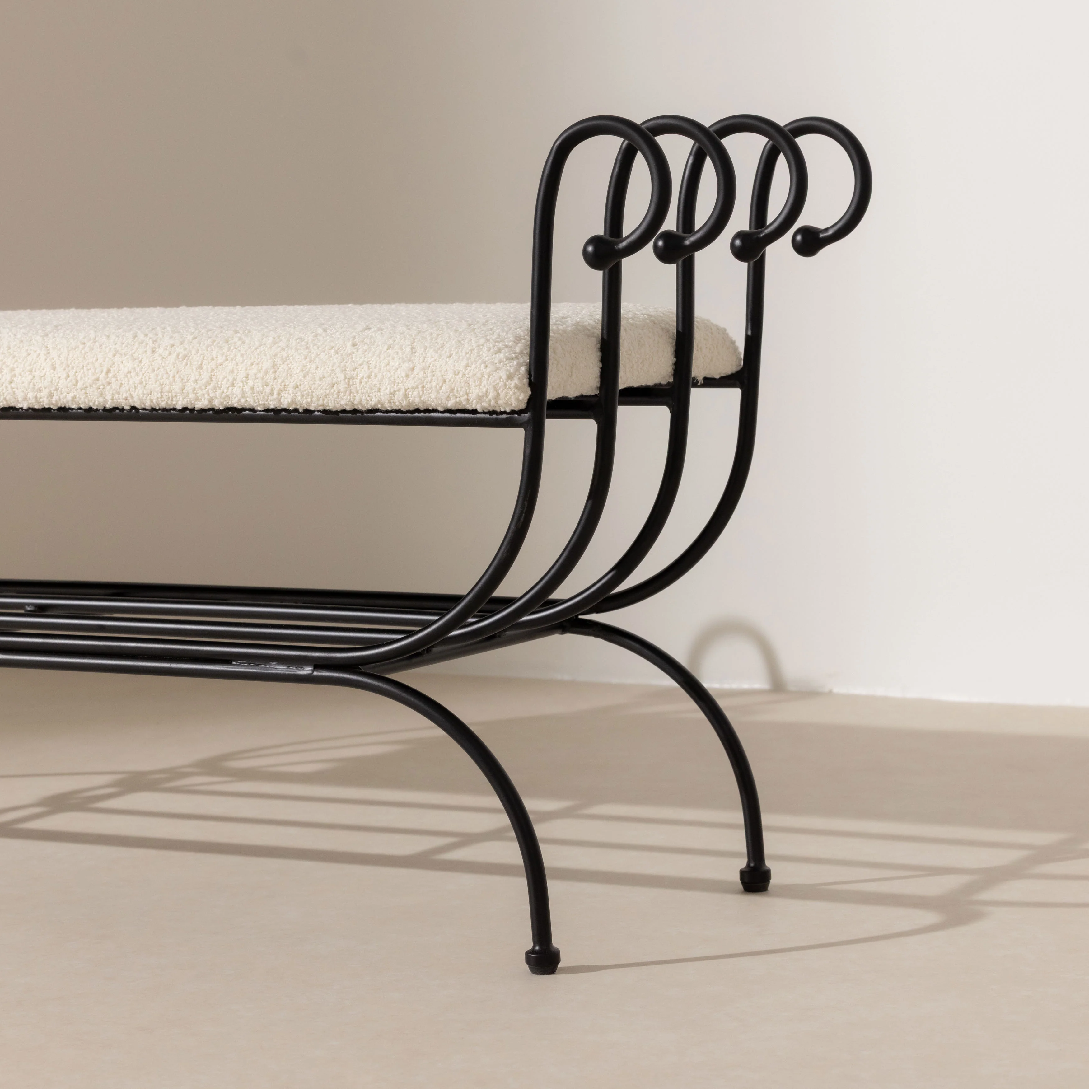 No.17 The Elysée Curls Bench - Image 3