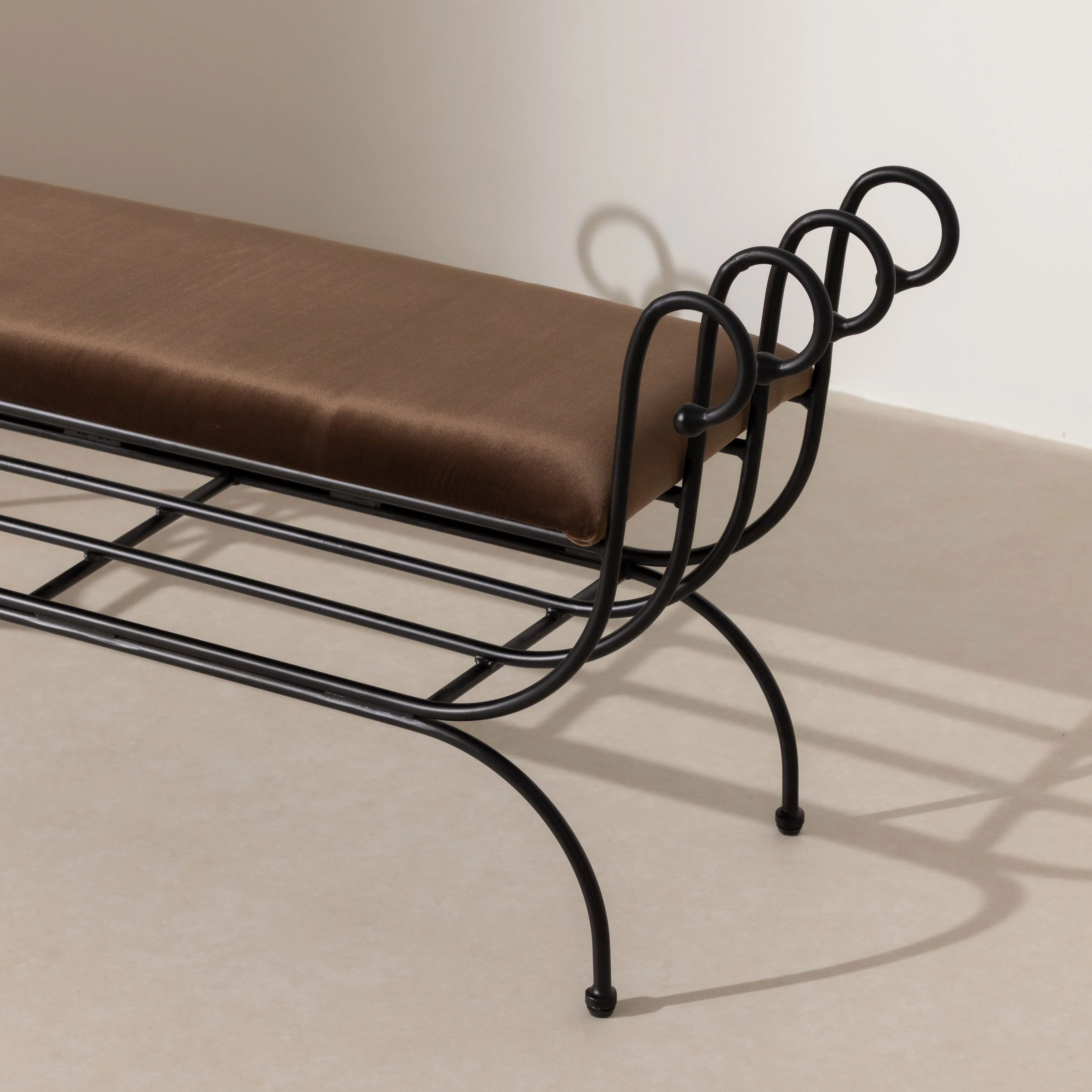 No.17 The Elysée Curls Bench - Image 7