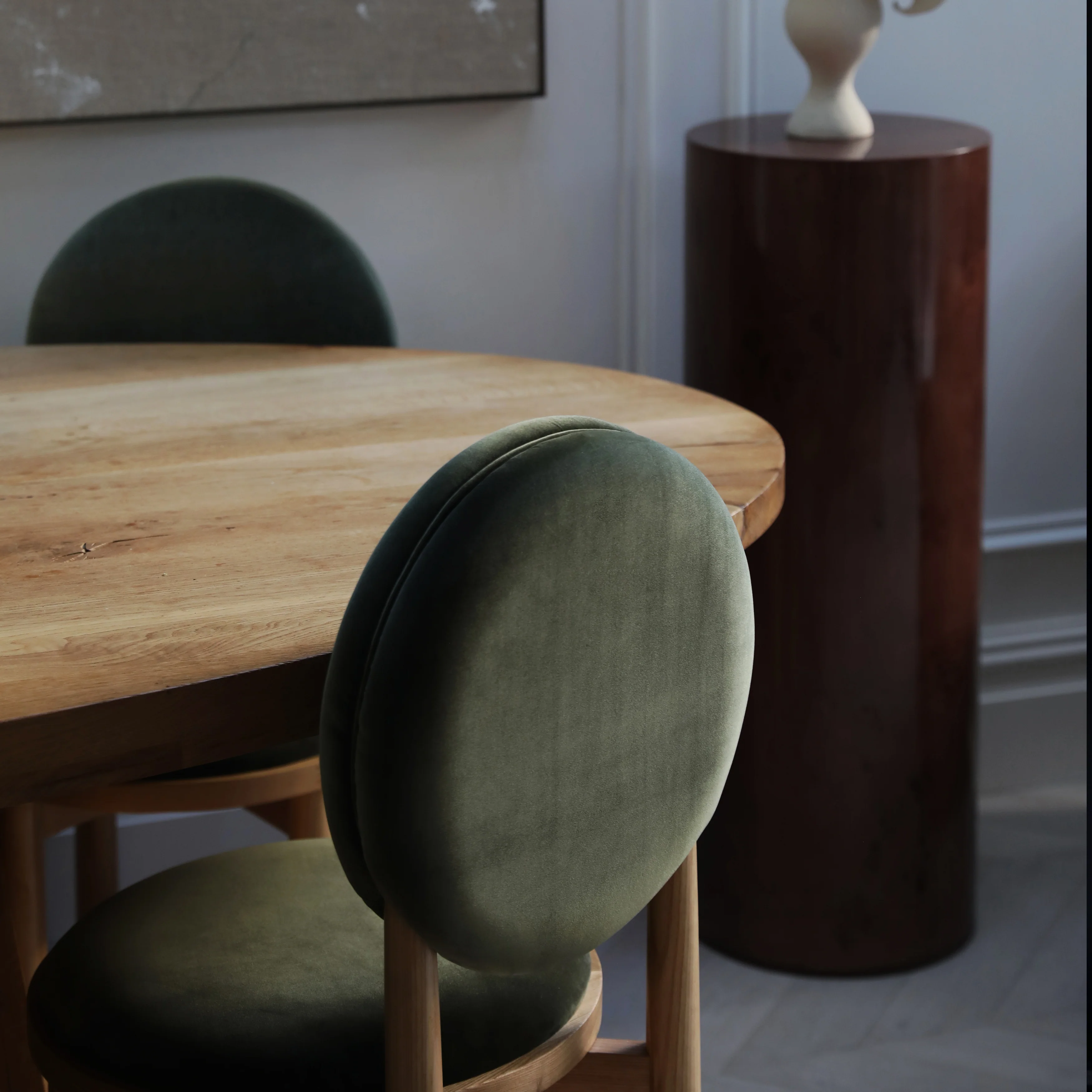 No.17 The Muse Circle Dining Chair - Image 5