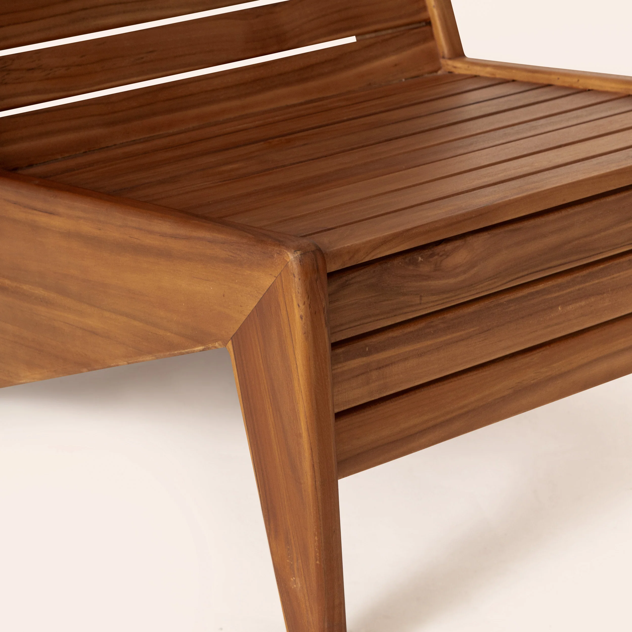 Outdoor Kangaroo Lounge Chair - Image 15