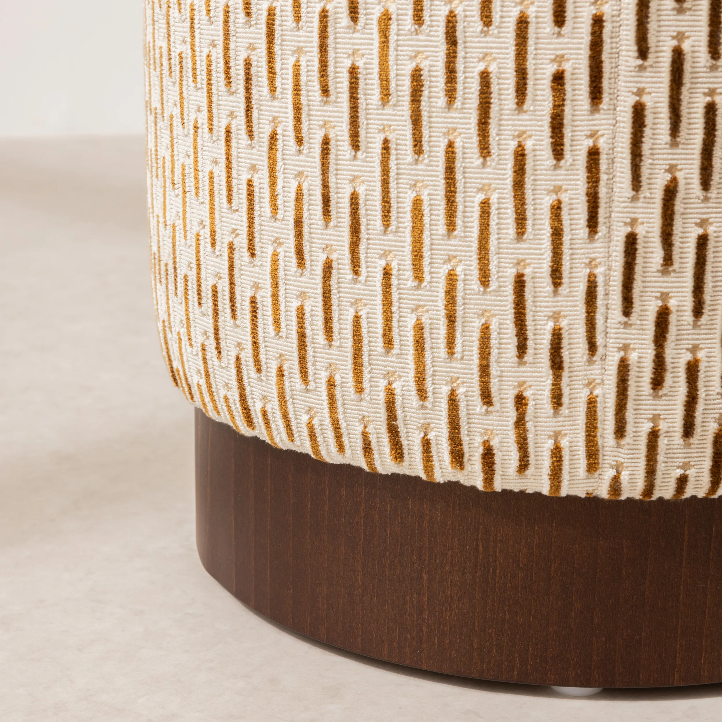 Velvet Pouffe with Walnut Plinth - Paris Vienne - Image 4