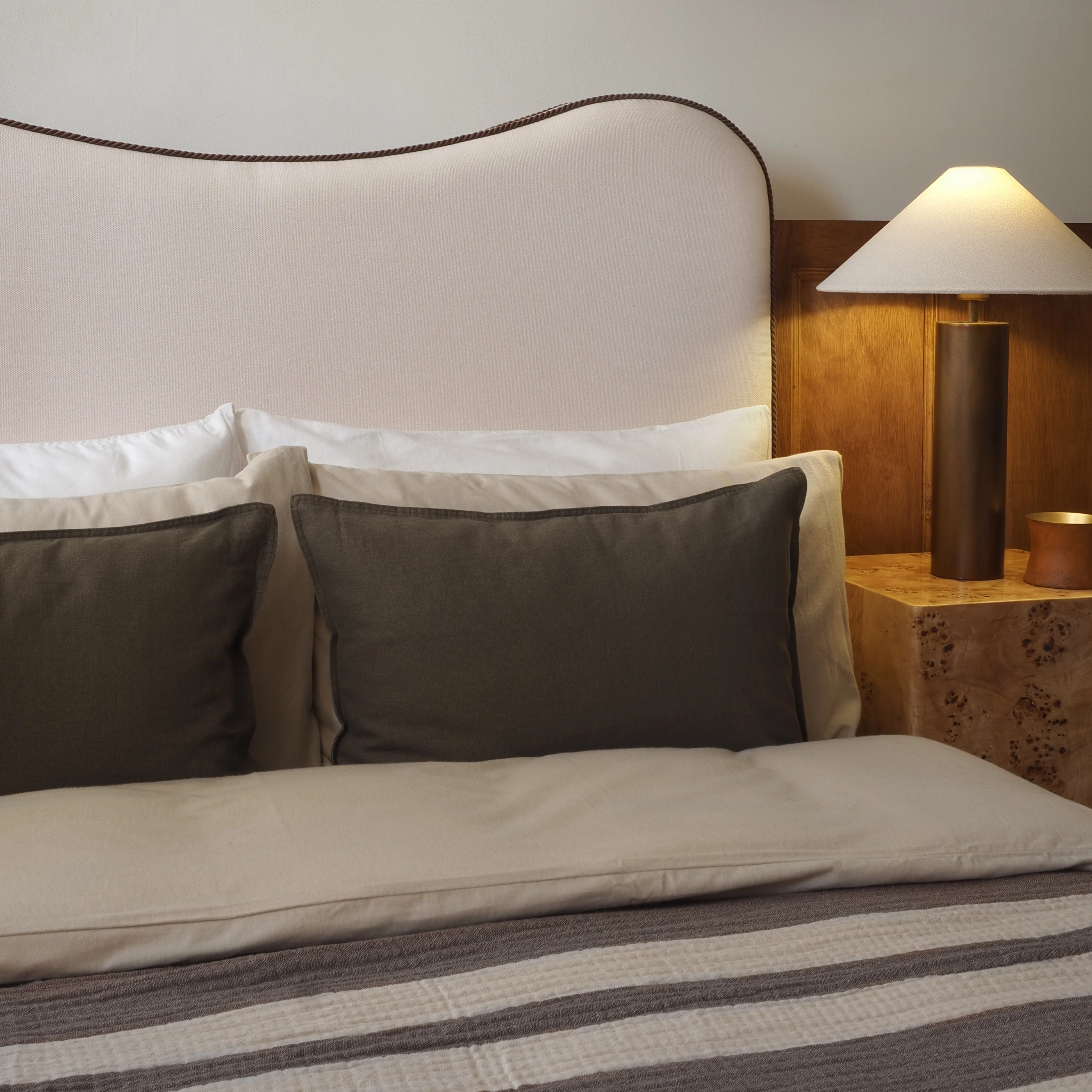 Wave Bed - Ivory - Image 2