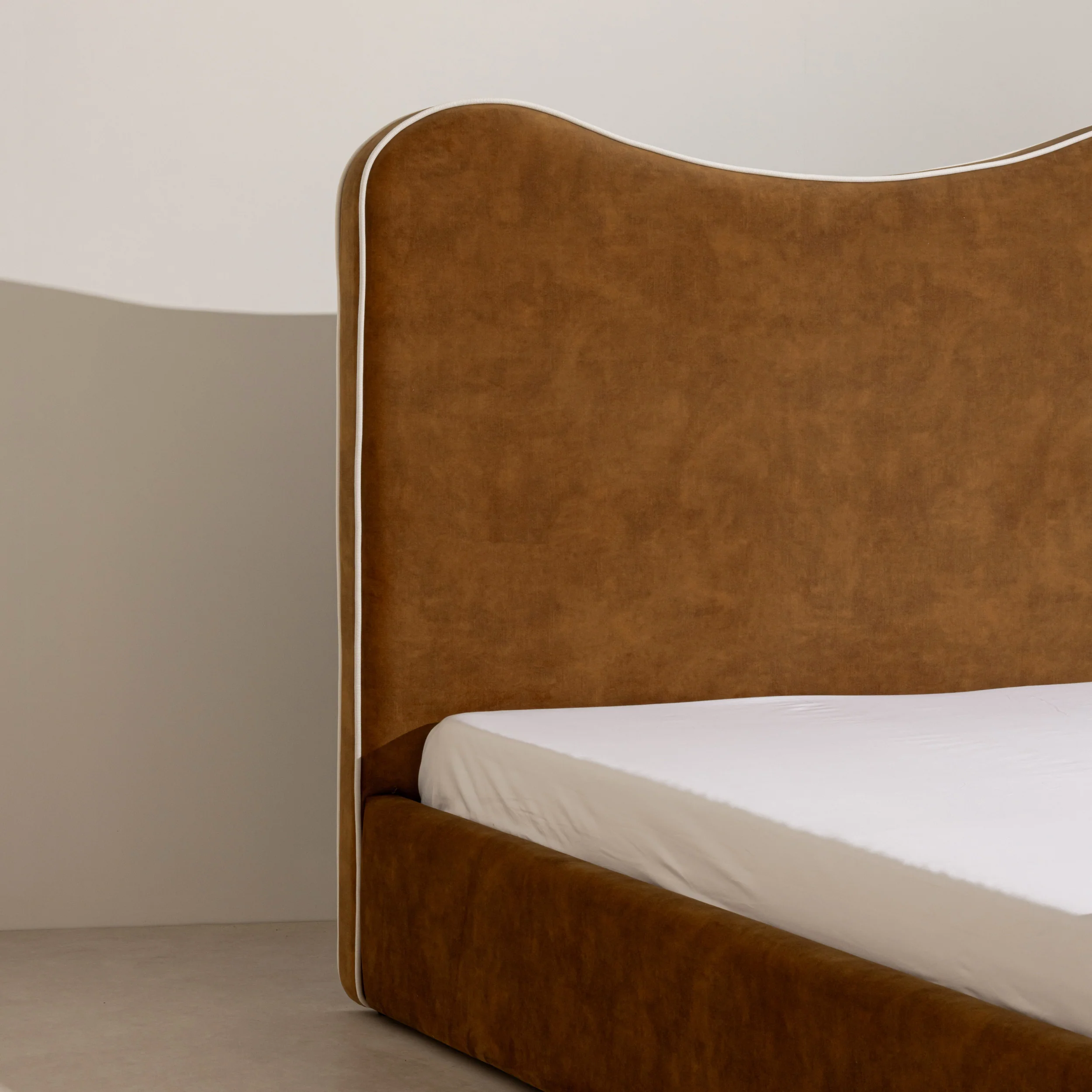 Wave Bed - Ochre - Image 6
